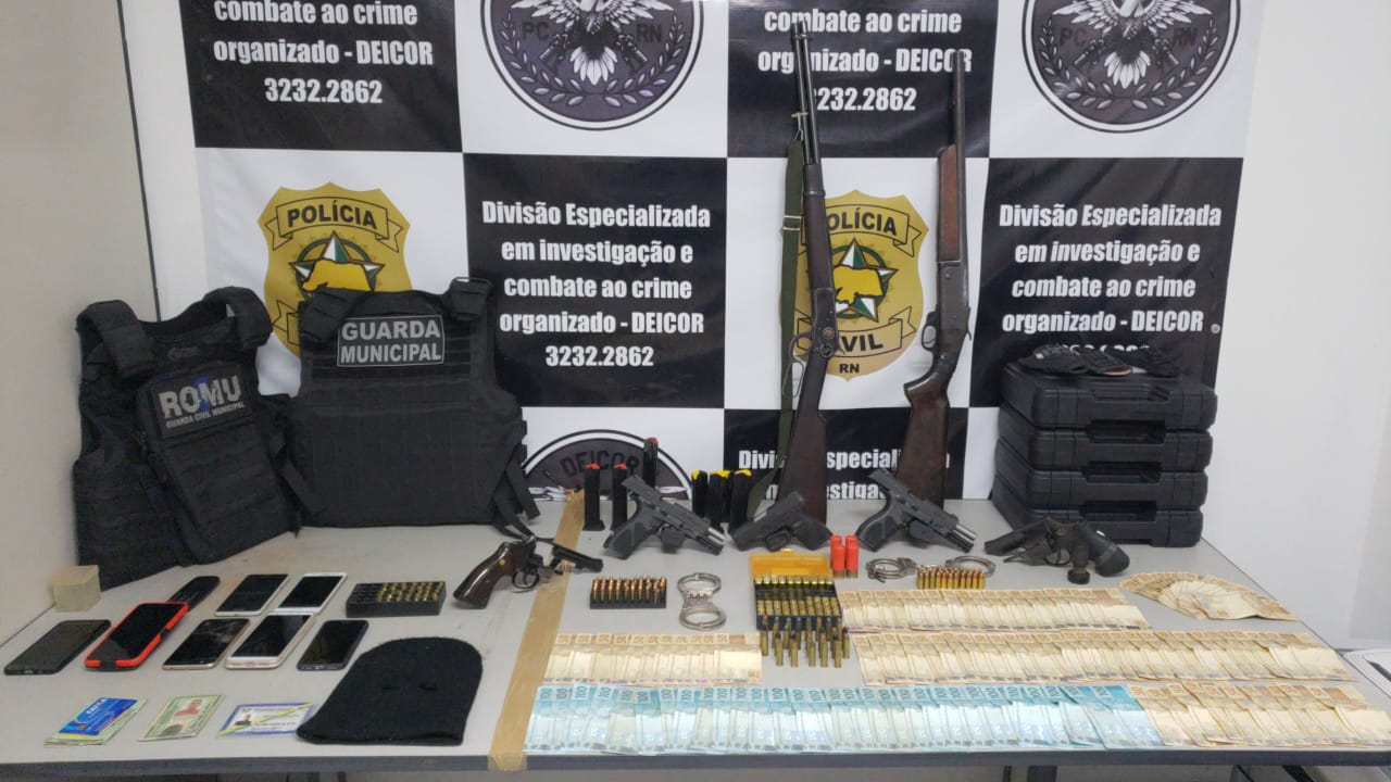 Polícia prende pai e filho suspeitos de integrar milícia armada em