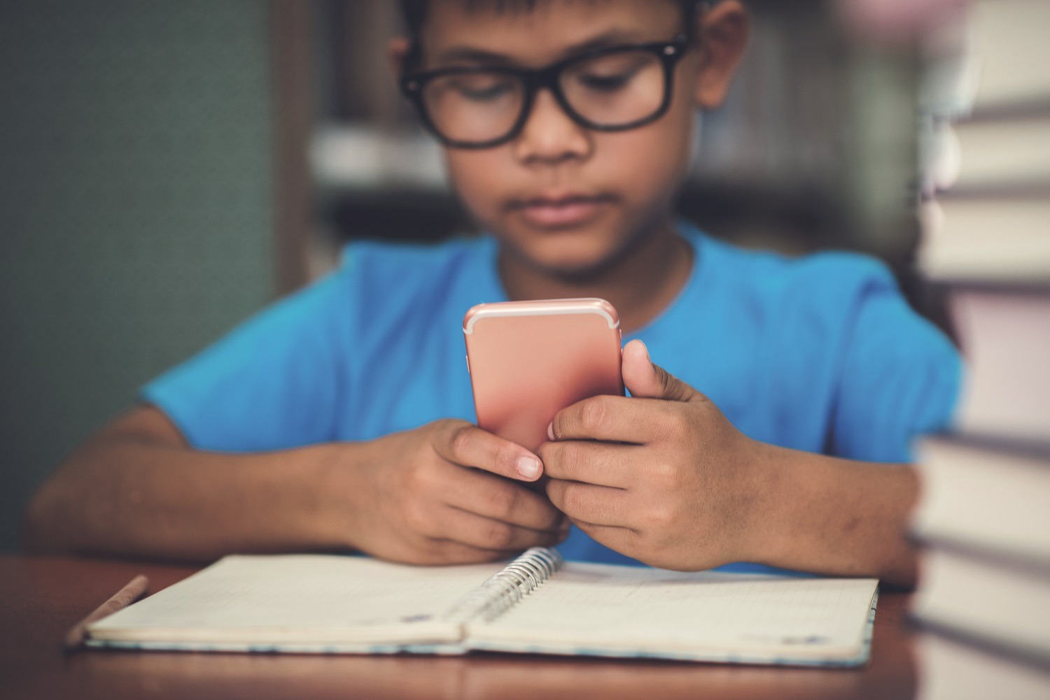 Proibi O De Celular Em Sala De Aula Vira Problema Para Escolas