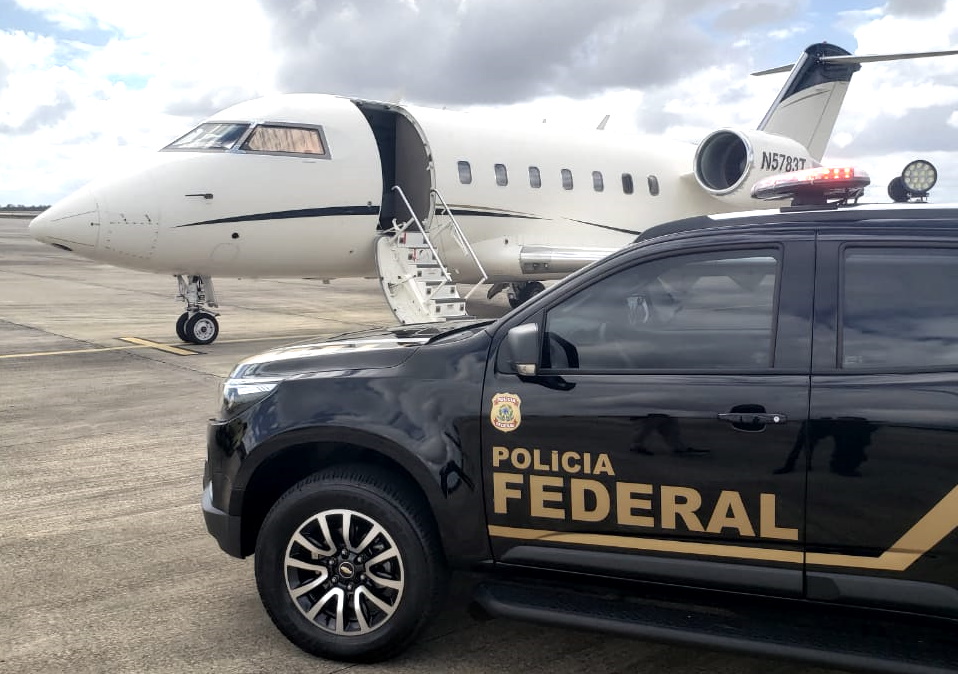 PF extradição aeroporto