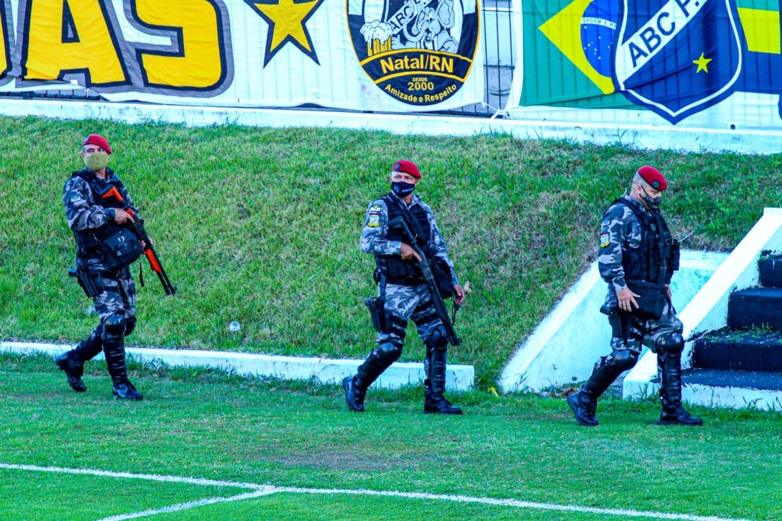 Polícia Militar no estádio Frasqueirão