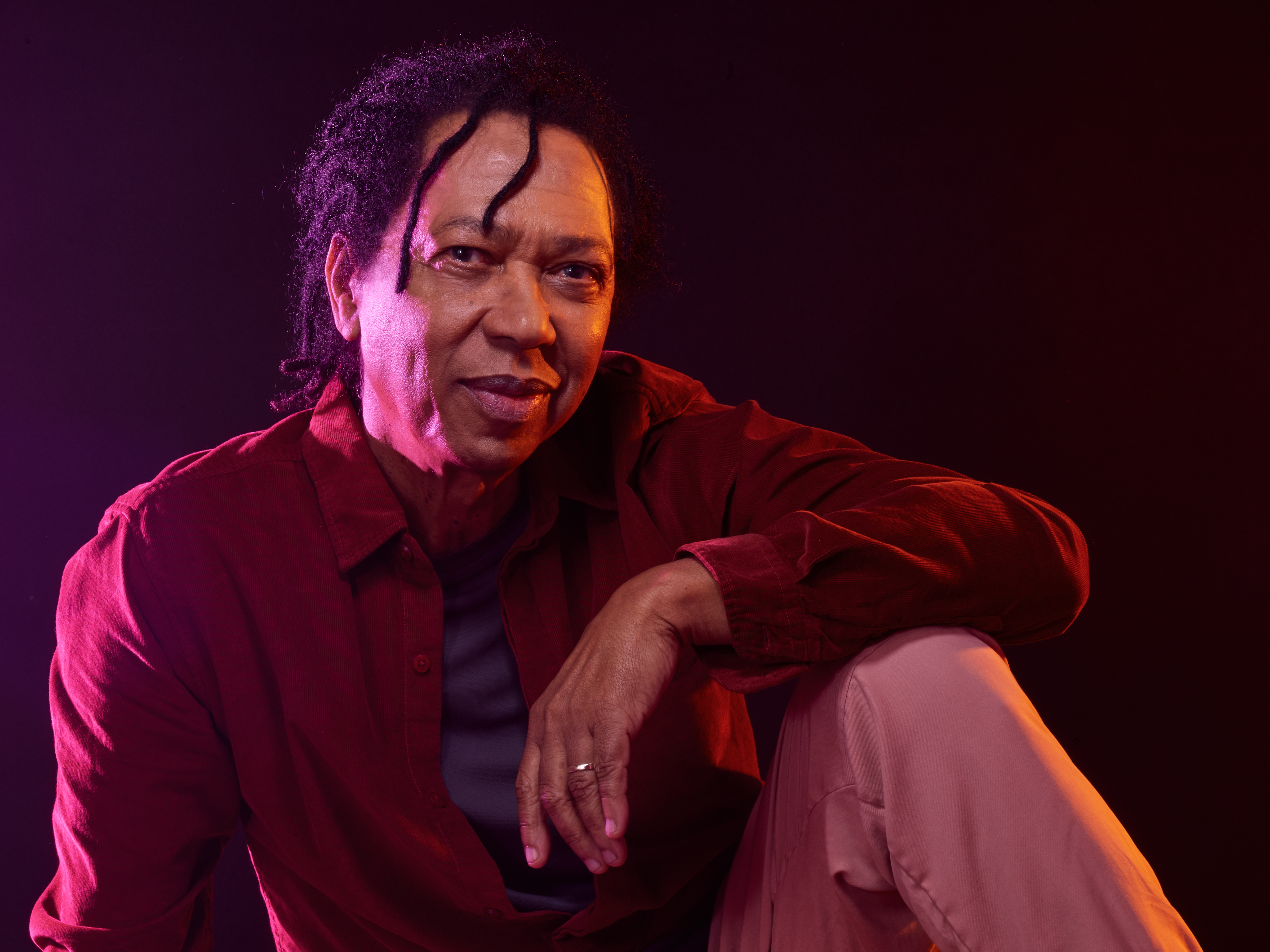 Djavan apresenta o show "Vesúvio" no Teatro Riachuelo