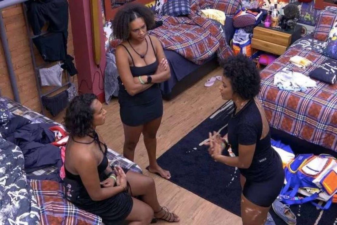 No 'BBB 22', Natália se desentende com Lina e evidencia racha entre as 'comadres'