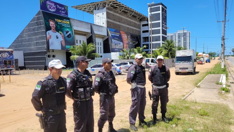 Polícia em atuação no Frasqueirão