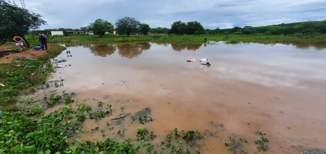 Helicóptero cai depois de colisão com rede de transmissão no Seridó do RN