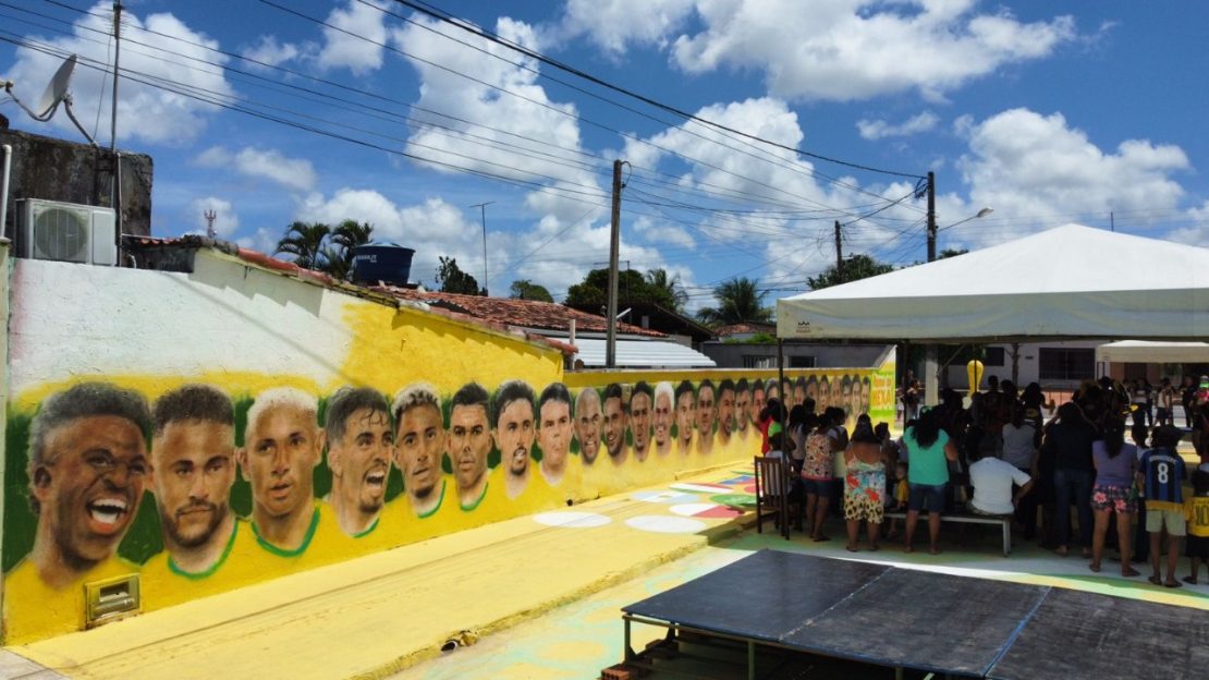 Rua em Macaíba pintada para a Copa do Mundo