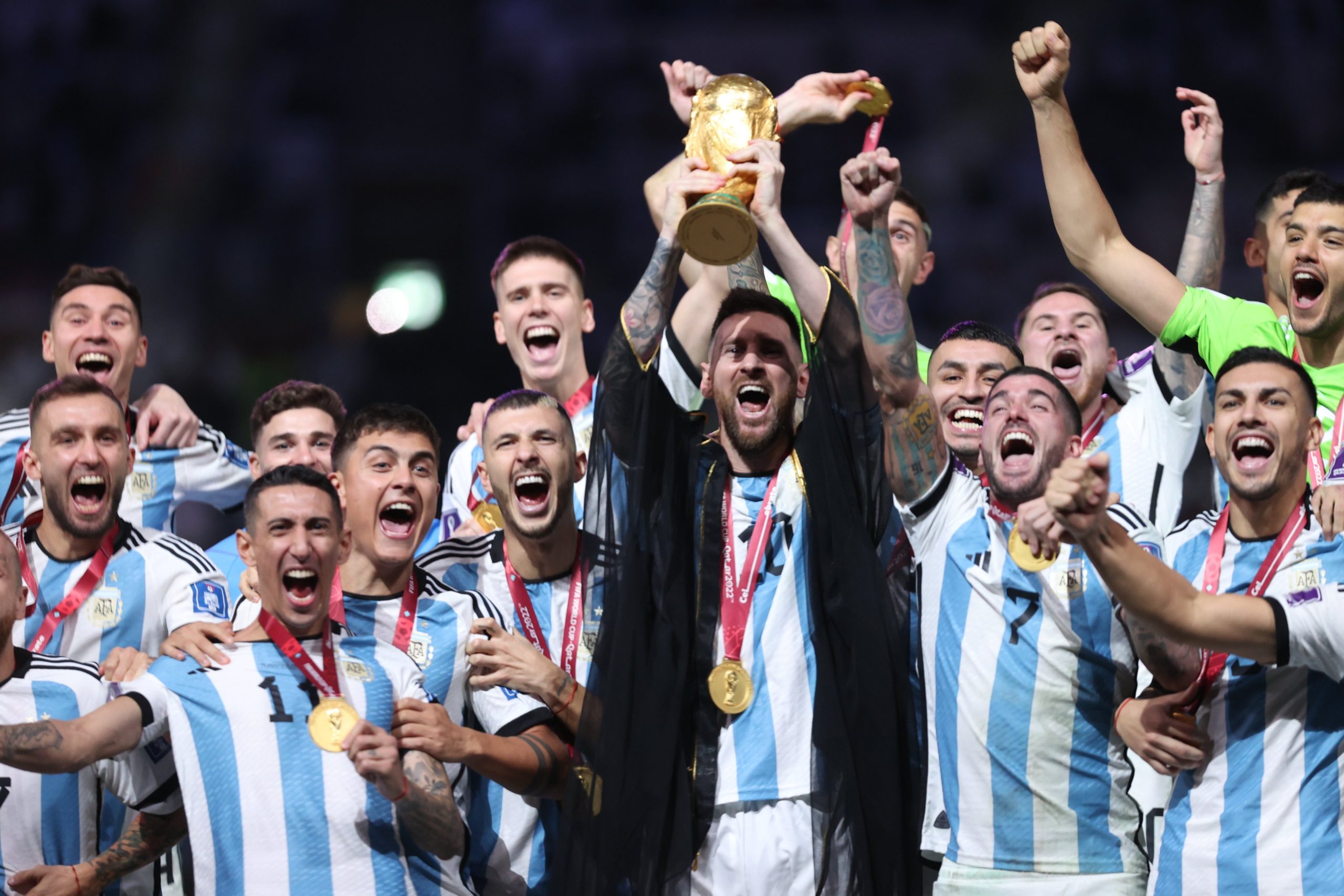 Argentina de Messi é campeã em eletrizante final de Copa