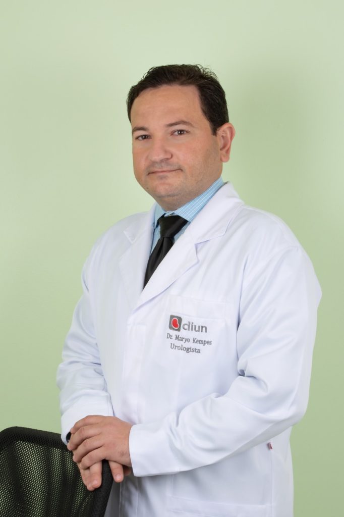 Maryo Kempes, urologista