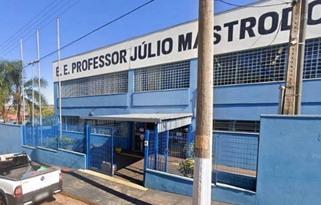 Escola Estadual Professor Júlio Mastrodomênico