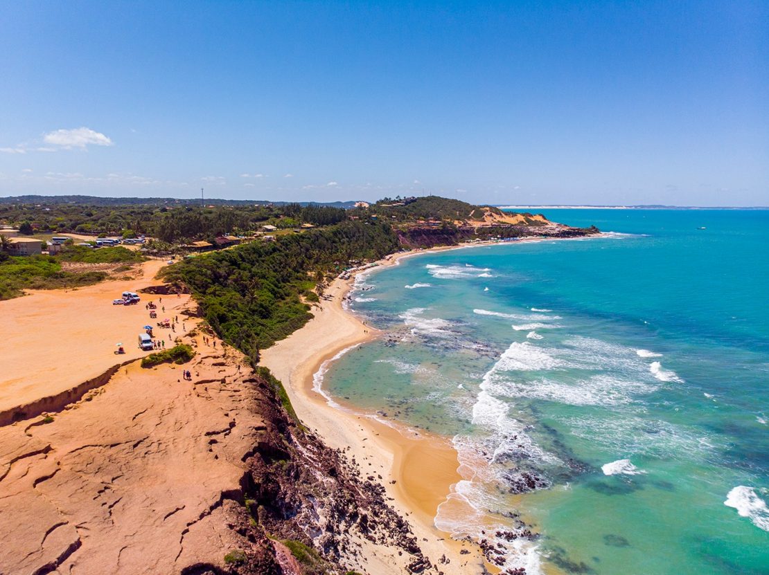 Tibau do Sul passa a cobrar taxa em passeios turísticos na Praia de Pipa