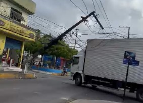 Poste cai em Macaíba