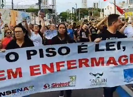 Manifestação dos trabalhadores da enfermagem do RN