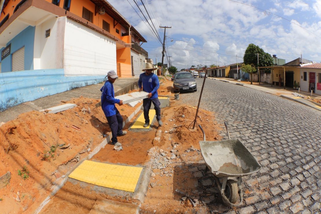 Obras de drenagem e pavimentação