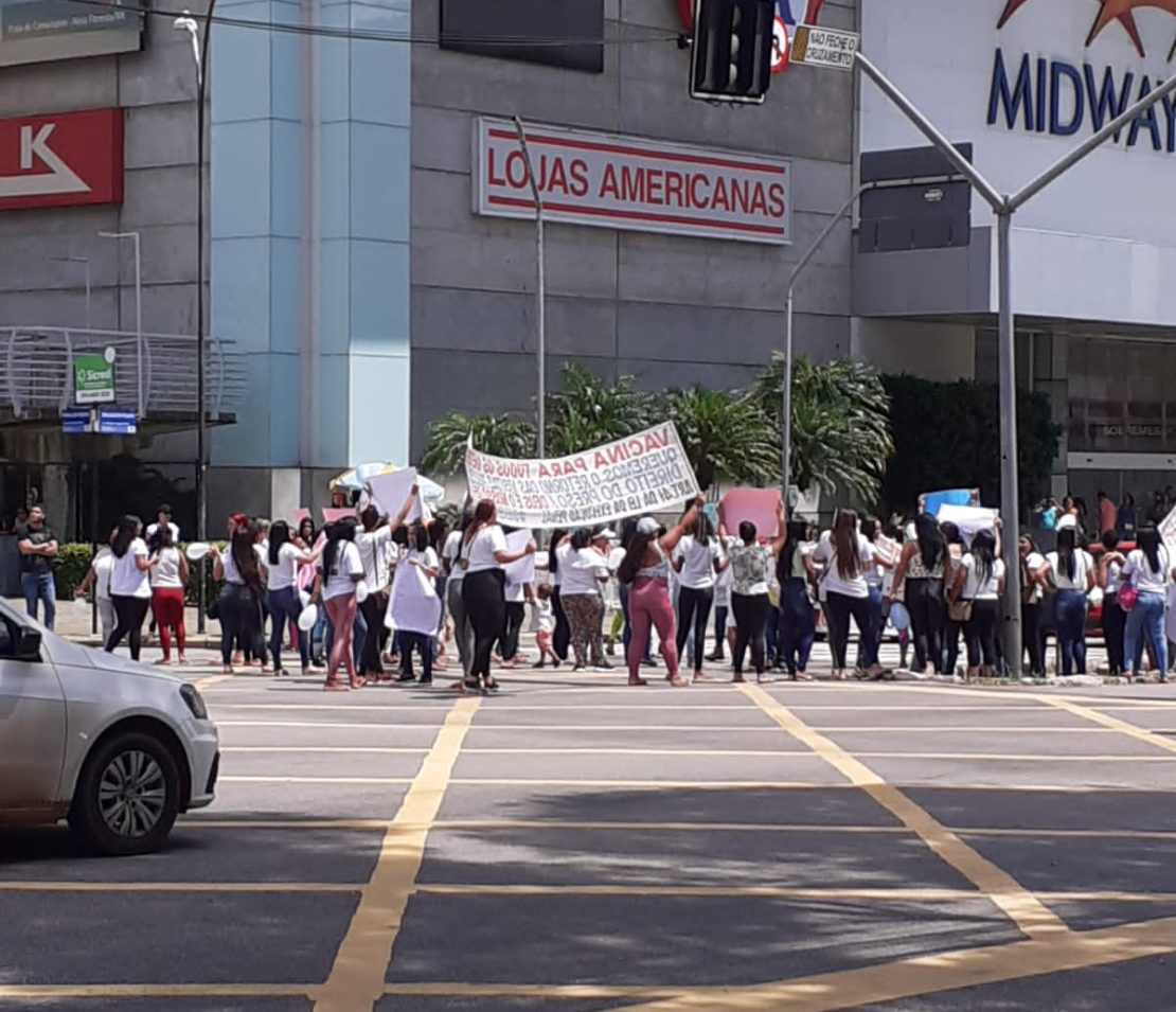 Familiares de presos bloqueiam ruas em protesto na capital potiguar