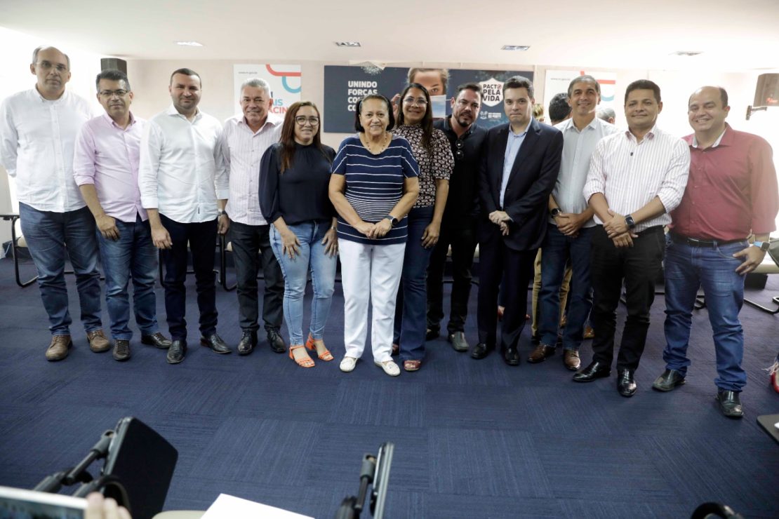Fátima Bezerra se reúne com prefeitos