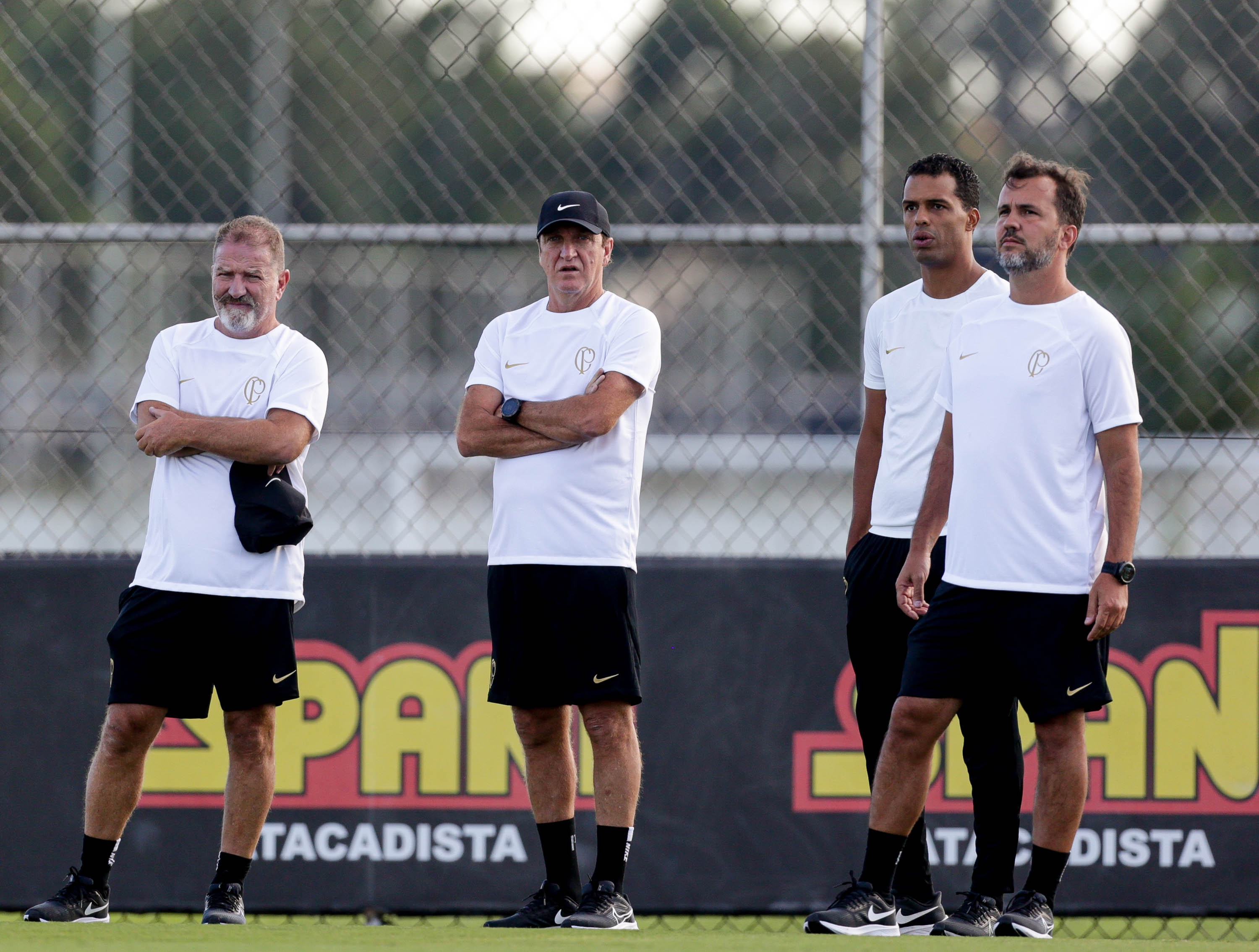 Cuca deixa o comando do Corinthians após seis dias