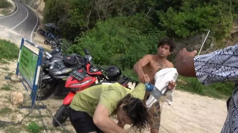 Surfista americana agredida por João Paulo Azevedo registra boletim de ocorrência em Bali