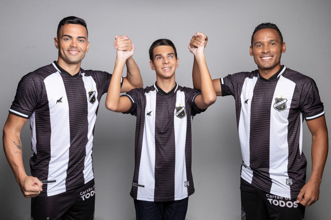 ABC lança camisa com nomes de ídolos em braile