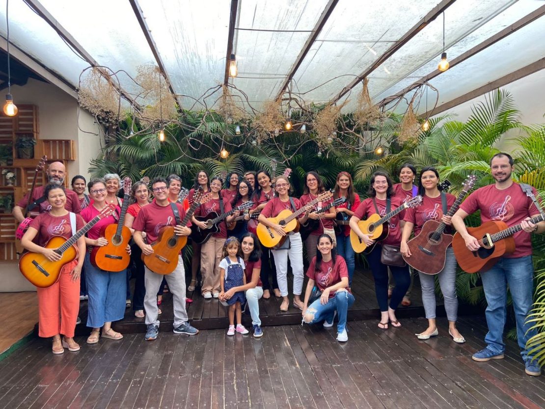 Praia Shopping presenteia as mães com serenata e brinde em ação promocional