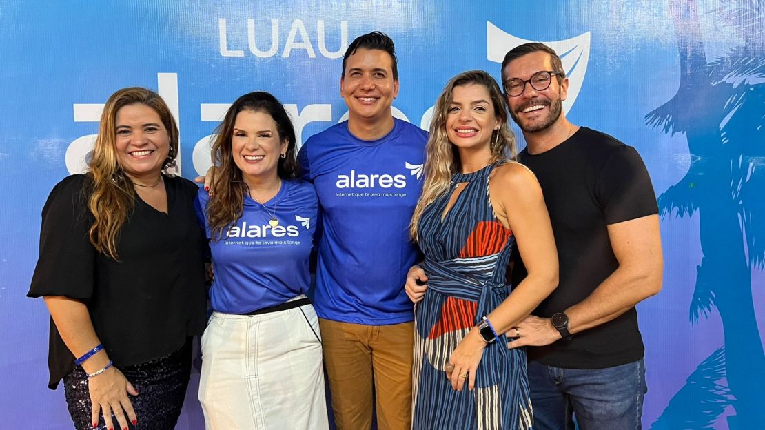 A turma da Inter TV, Cris Gomes, Priscilla Simonetti e Thiago Lajus no Luau Alares com Mônica Langkammer e Cesar Rodrigues - Foto: Diego Negrellos