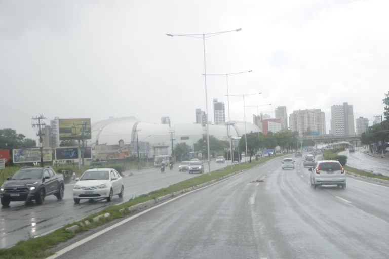 Previsão para fim de semana com chuvas em diversas regiões