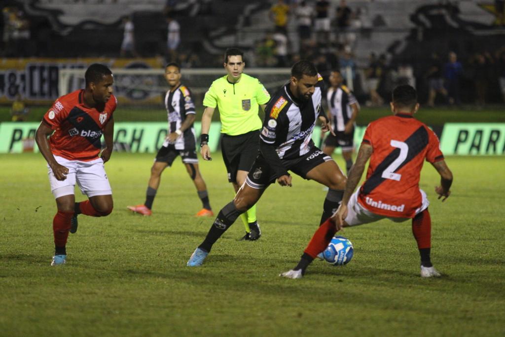 ABC cede empate aos 58 minutos e segue na lanterna da Série B