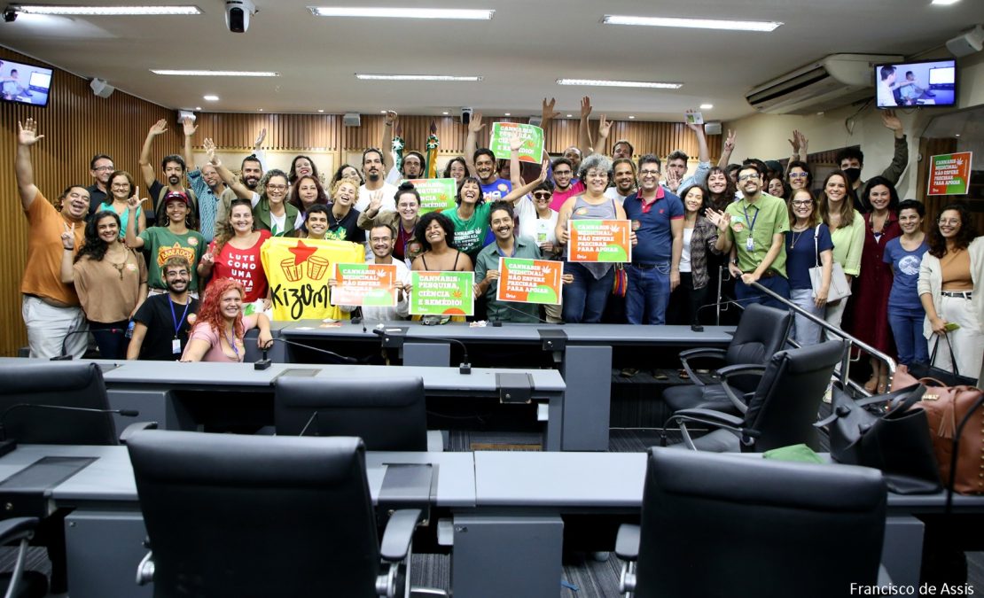 Audiência na Câmara de Natal debate política de acesso para cannabis medicinal