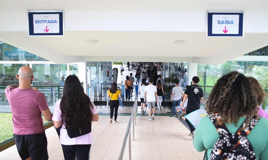 De acordo com estudo, a média das mensalidades no ensino superior é de R$ 722. Foto: Valter Campanato/Agência Brasil