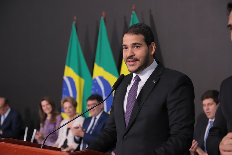 Advogado-Geral da União determina medidas jurídicas contra deputado por declarações discriminatórias