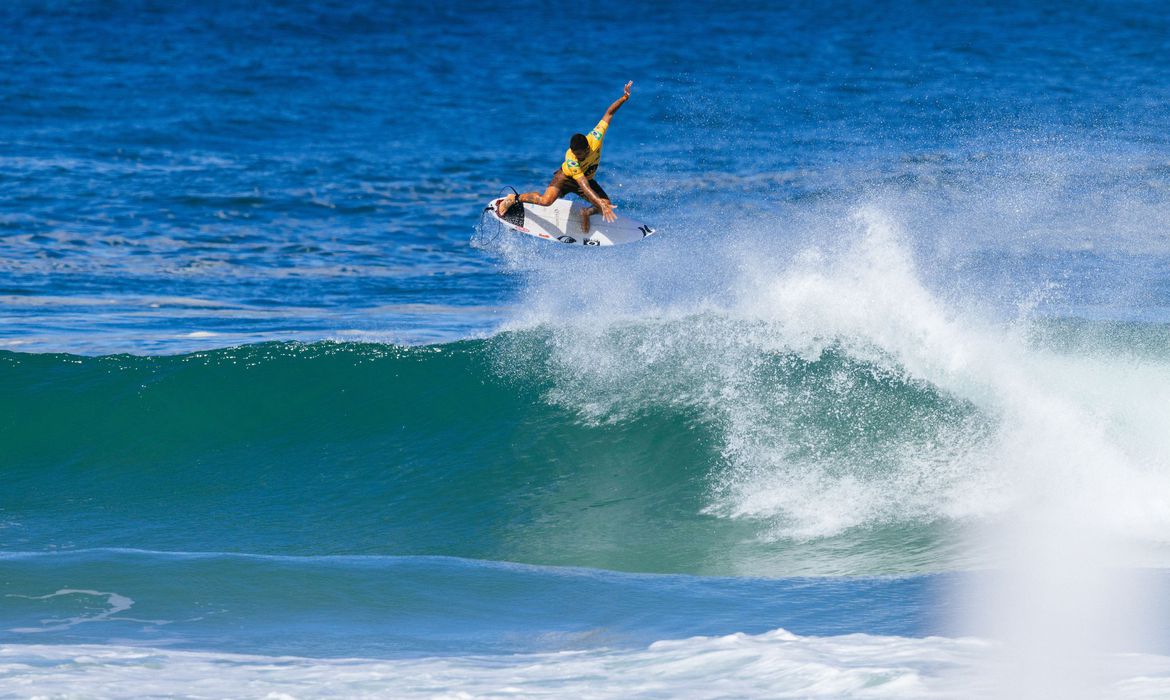 Surfe: Toledo, Ítalo, Chianca e Dora avançam às oitavas em Saquarema