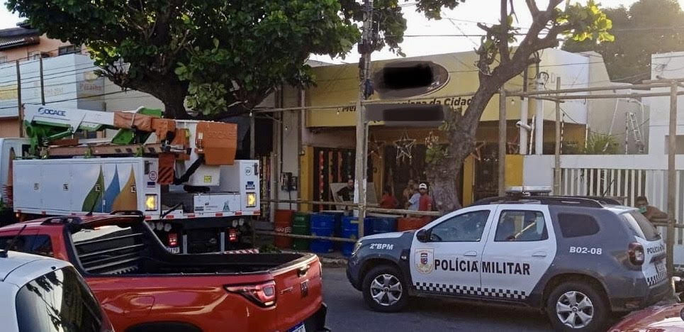 Cosern desativa "gato" de energia em restaurante no Centro de Mossoró