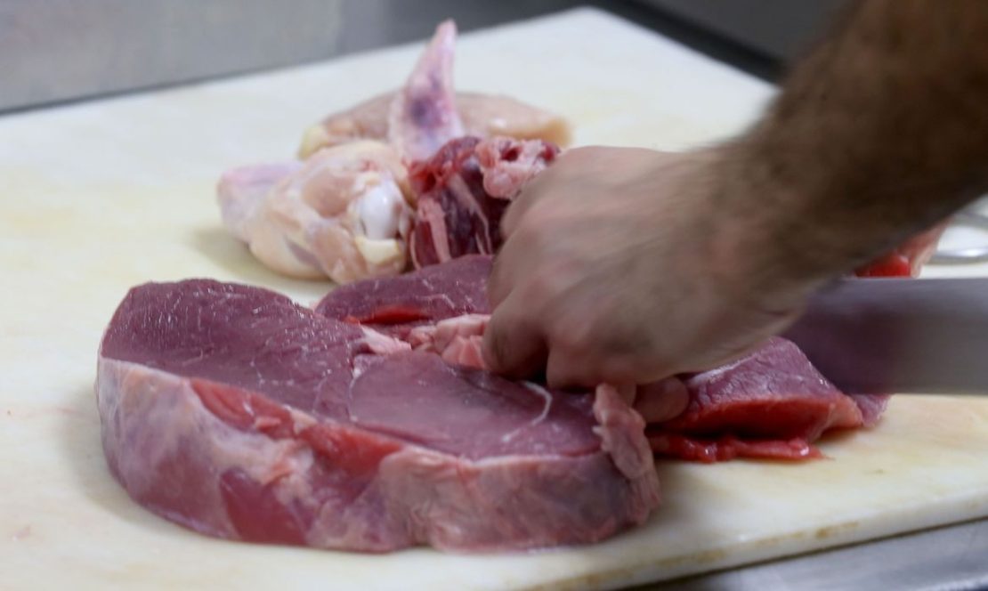 Produção de 29,6 milhões de toneladas de carnes deve gerar redução de preços ao consumidor. Foto: Fábio Rodrigues Pozzebom/Agência Brasil 