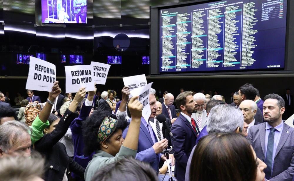 Reforma tributária aprovada na Câmara é bem recebida por economistas e empresários. Foto: Mariana Ramos/Agência Câmara