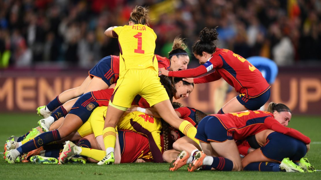 Com direito a gol de voleio, Espanha derrota Inglaterra em amistoso -  Gazeta Esportiva