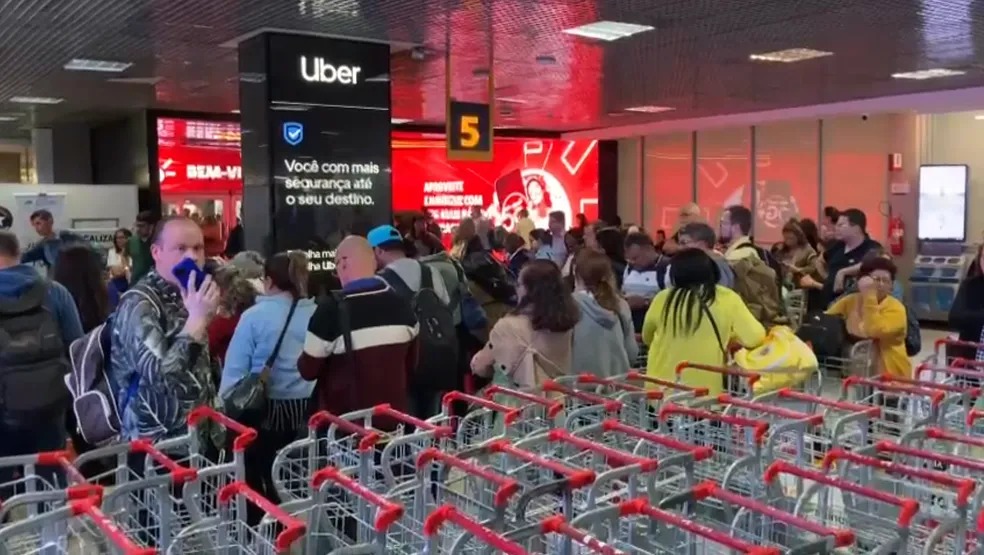 Alerta falso em voo fecha Aeroporto de Congonhas e suspende operações por suspeita de sequestro