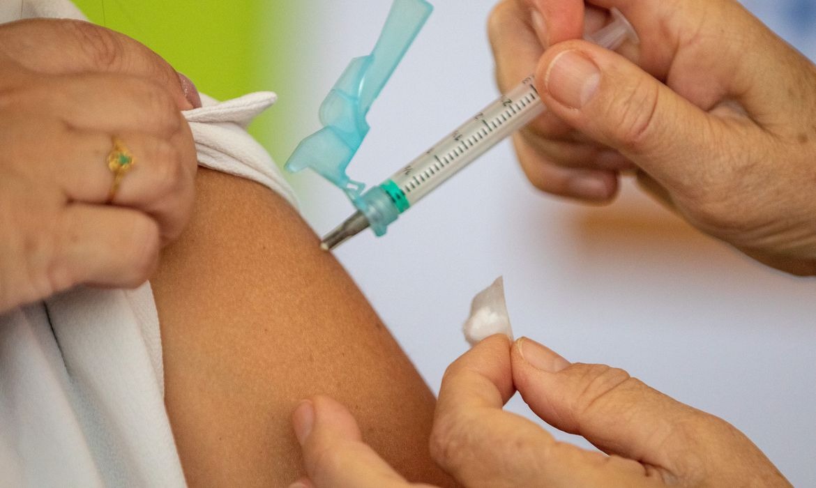 "Dia D"de vacinação no sábado possibilita acesso às pessoas que têm dificuldade nos dias de semana . Foto: Fábio Rodrigues Pozzebom/Agência Brasil