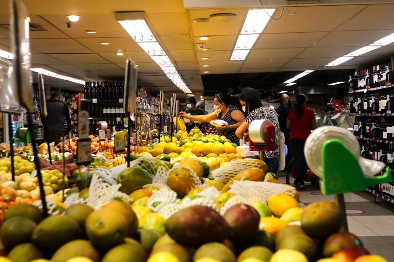 Pesquisa da CNI indica que maioria da população espera melhora na economia. Foto: Tânia Rego/Agência Brasil 