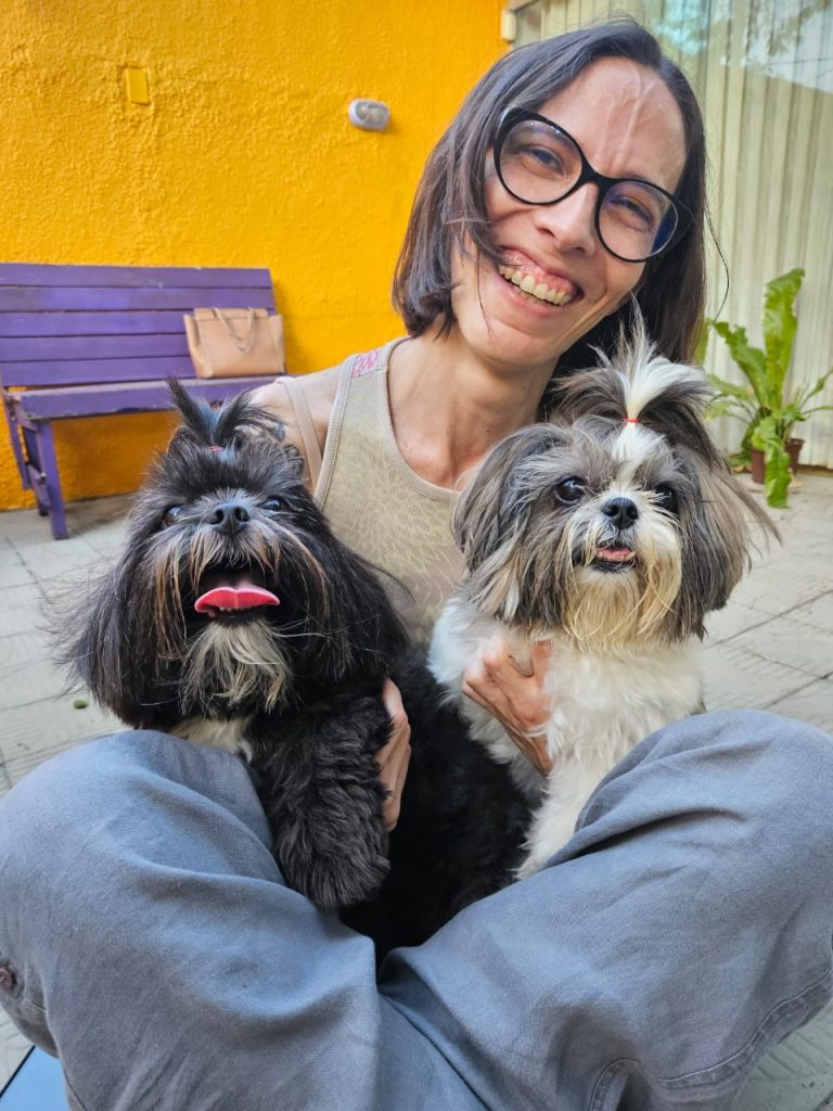 Cadelas roubadas foram encontradas na zona Sul. Foto: Reprodução 