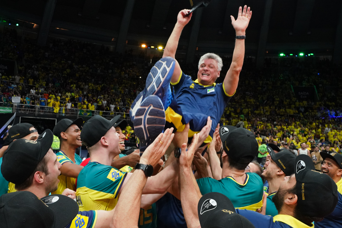 Vôlei: Brasil vence Itália no tie-break e garante vaga em Paris-2024