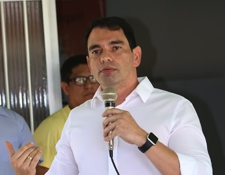 prefeito de Assu, Gustavo Soares, defende aprovação do projeto que mantém o ICMS em 20%. Foto: Prefeitura de Assu