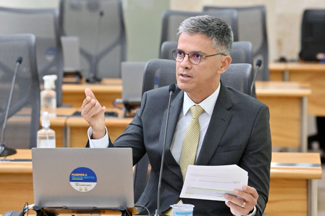 Coronel Azevedo é autor do projeto que proíbe linguagem neutra nas escolas públicas no RN. Foto: ALRN