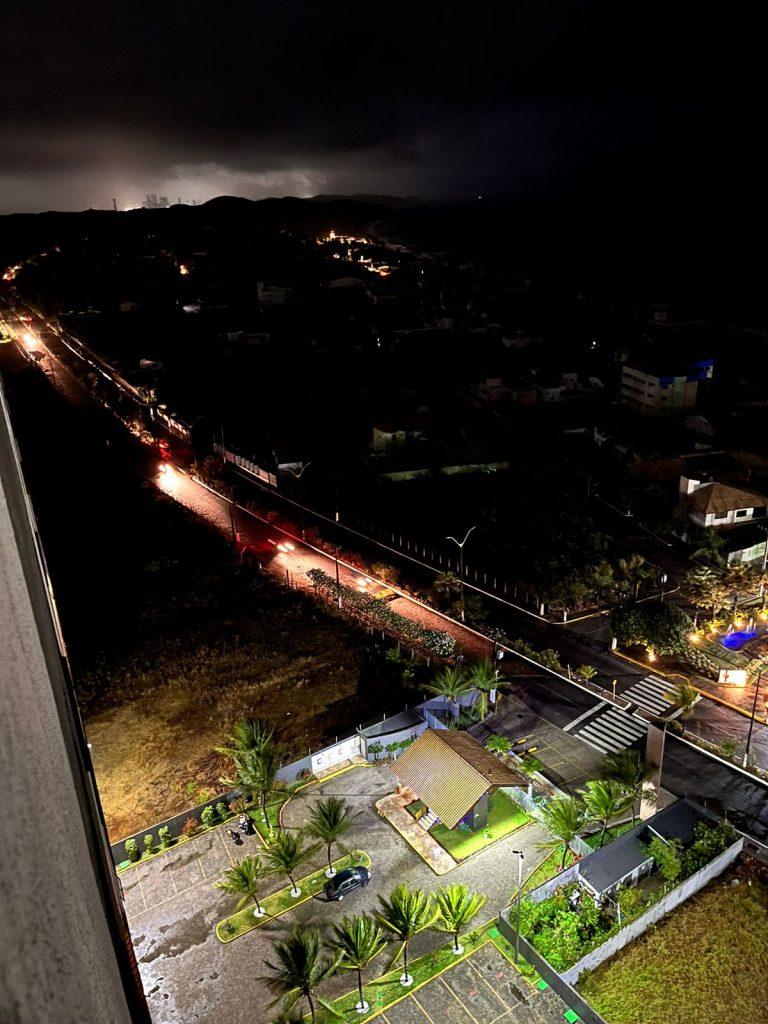 Em Pium, distrito de Parnamirim, na Grande Natal, a falta de energia começou no início da noite. Foto: Everton Dantas/NOVO Notícias