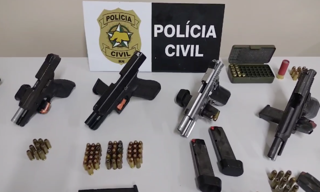 Armas de suspeitos de milícia em Ielmo Marinho foram apreendidas. Foto: Polícia Civil 