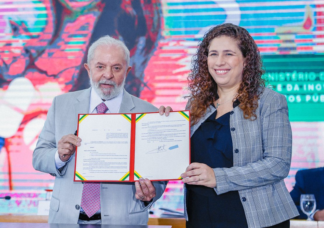 Presidente Lula no lançamento do Programa de Democratização dos Imóveis da União, com a ministra Esther Dweck. Foto: Ricardo Stuckert