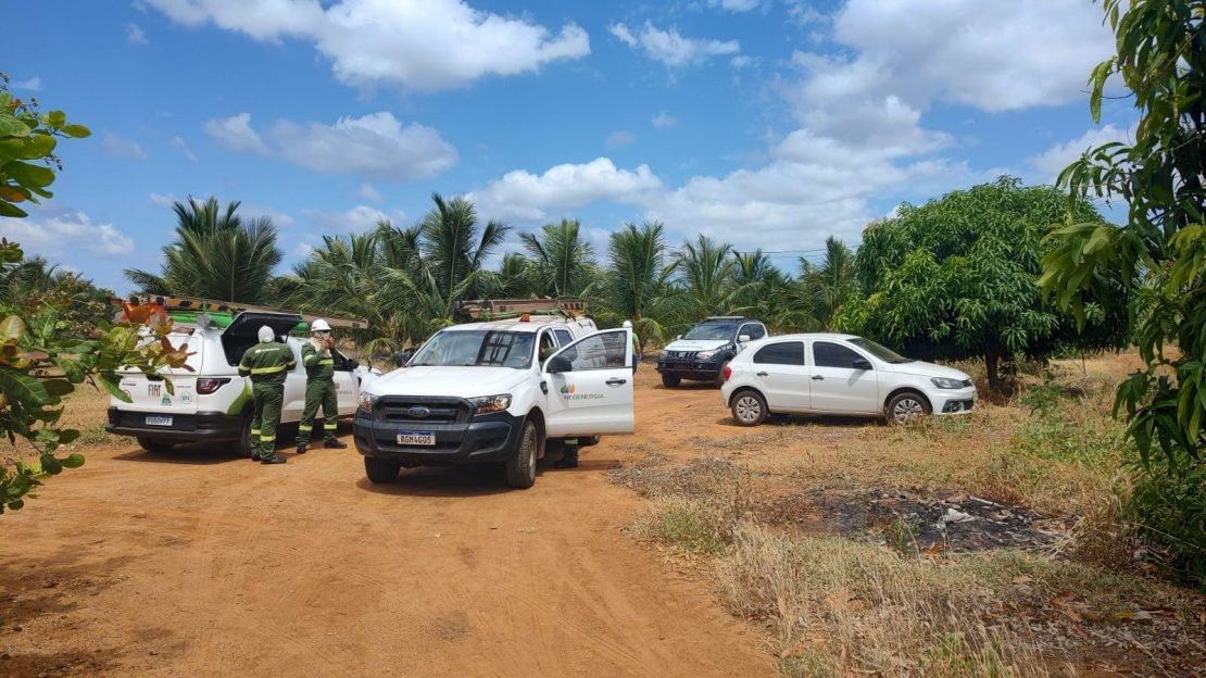 Fazenda mantinha "gato" para alimentar seis bombas elétricas usadas na irrigação das plantações. Foto: Neoenergia Cosern/Divulgação 