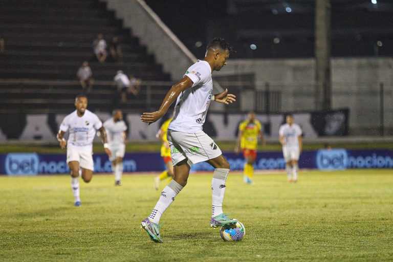 Mesmo que vença a partida de hoje, o ABC dependerá de resultados para passar à próxima fase. Foto: Rennê Carvalho/ABC FC