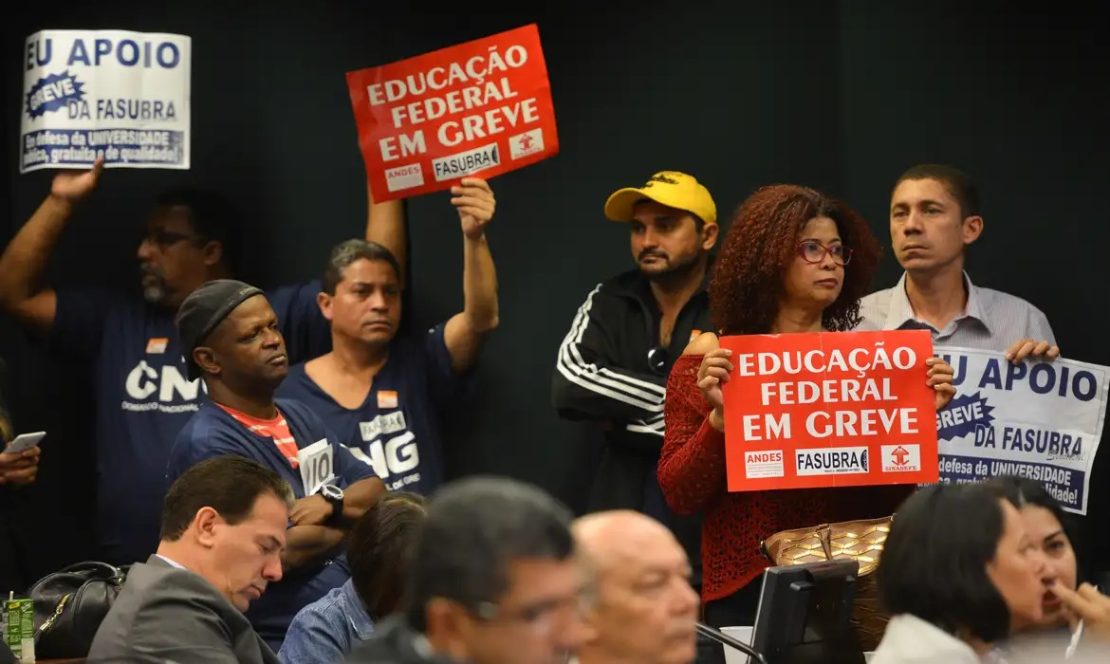 Greve de servidores federais da educação espera ter adesão de mais de 230 unidades de ensino. Foto: José Cruz/Agência Brasil 