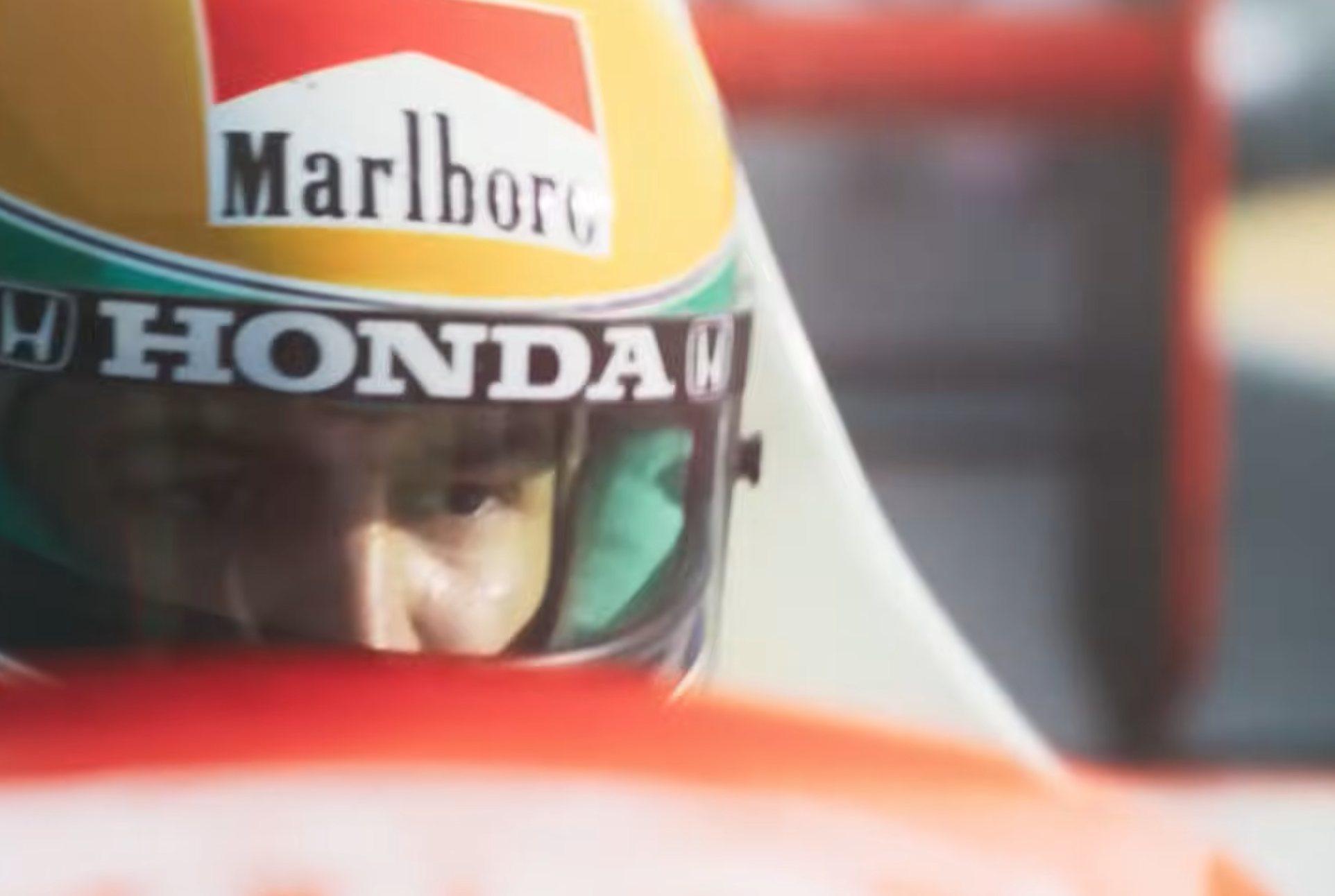 Minissérie sobre a vida de Ayrton Senna terá o ator Gabriel Leone interpretando o piloto. Foto: Netflix