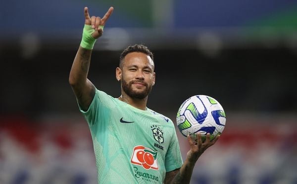 Na prática, Neymar ainda pode ter que pagar as multas, mas somente no final do processo. Foto: Vitor Silva/CBF