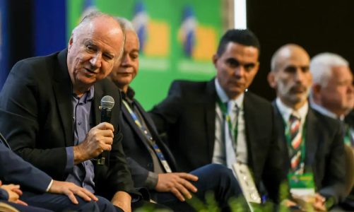 Presidente da CNM, Paulo Ziulkoski, reforçou a necessidade de socorrer as prefeituras. Foto: José Cruz/Agência Brasil 