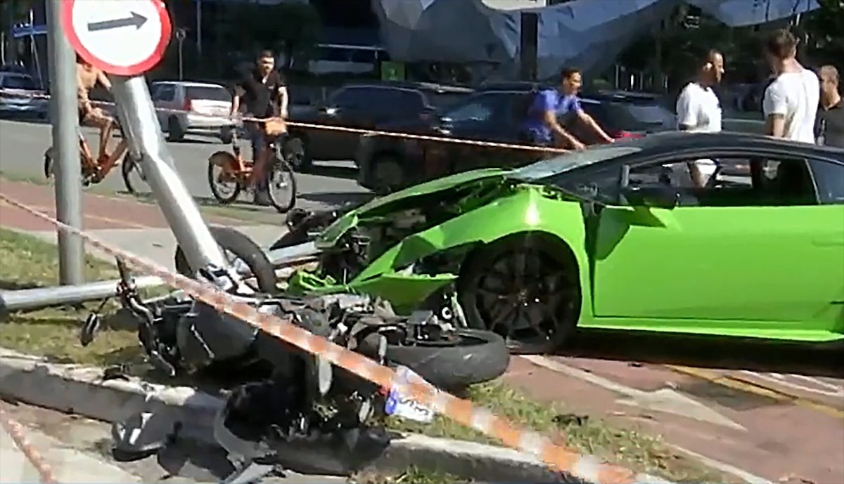 Lamborghini, modelo 2016, é avaliado em R$ 2 milhões e ficou com a frente destruída. Foto: Reprodução/TV Bandeirantes